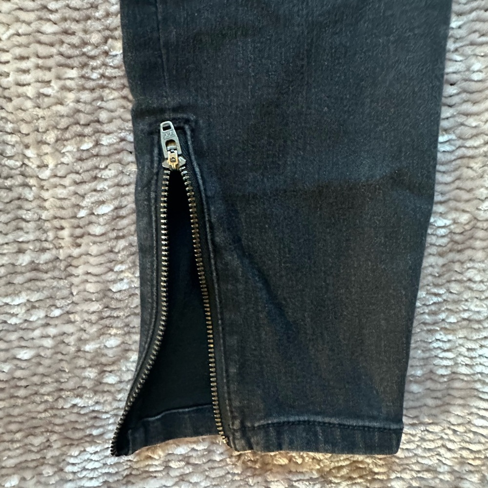 Mid Rise Ankle Skinny - Picture 4 of 5